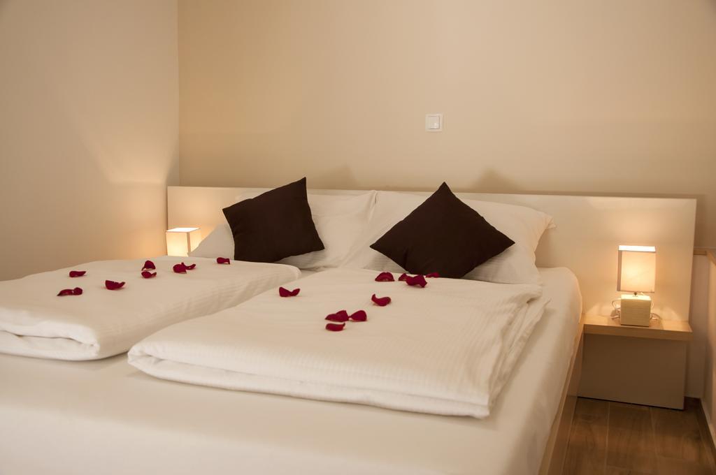 Guest House Bulevar ซาดาร์ ภายนอก รูปภาพ